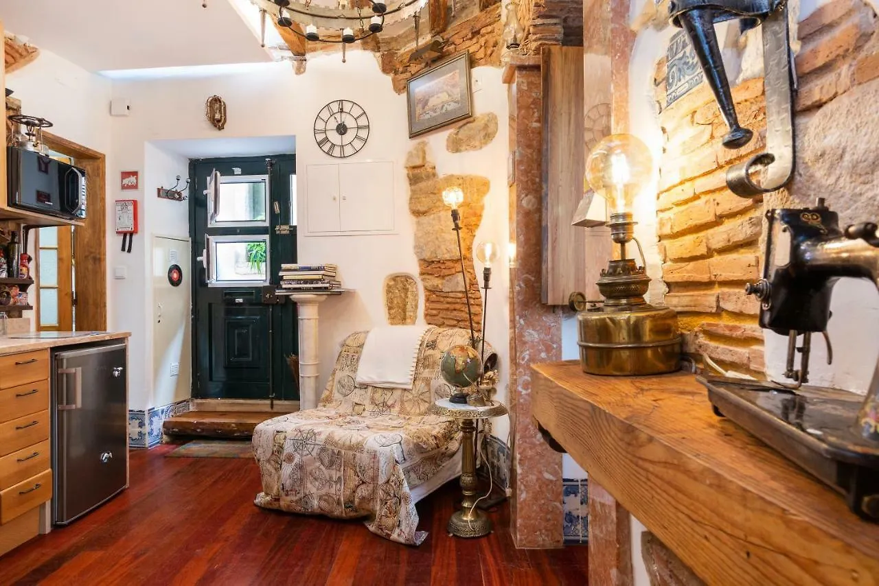 Romantic Medieval Apartment Lissabon Portugal