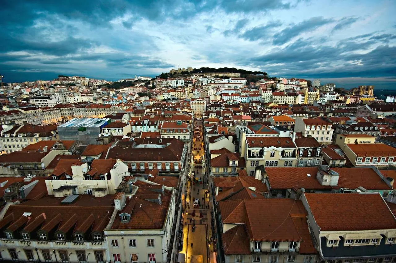 Romantic Medieval Apartment Lissabon 0*,